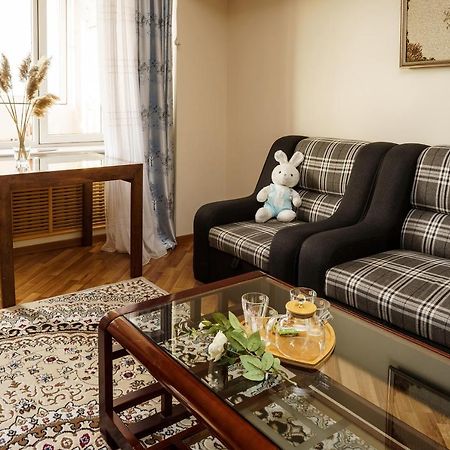 Золотой Квадрат 60 Кв2 Apartment Алма Ата Екстериор снимка