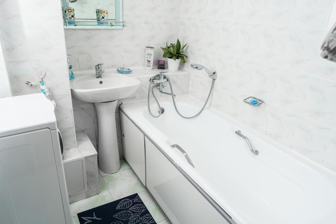 Золотой Квадрат 60 Кв2 Apartment Алма Ата Екстериор снимка