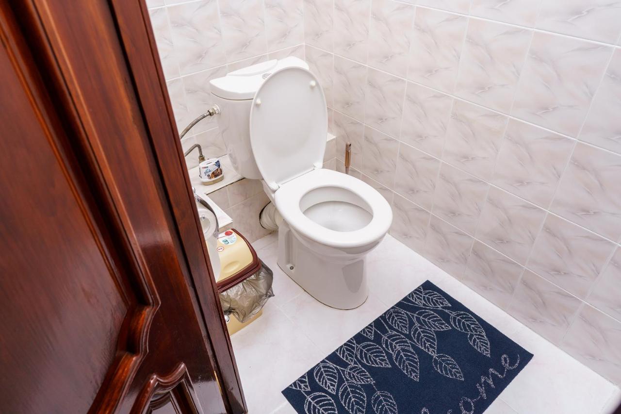 Золотой Квадрат 60 Кв2 Apartment Алма Ата Екстериор снимка