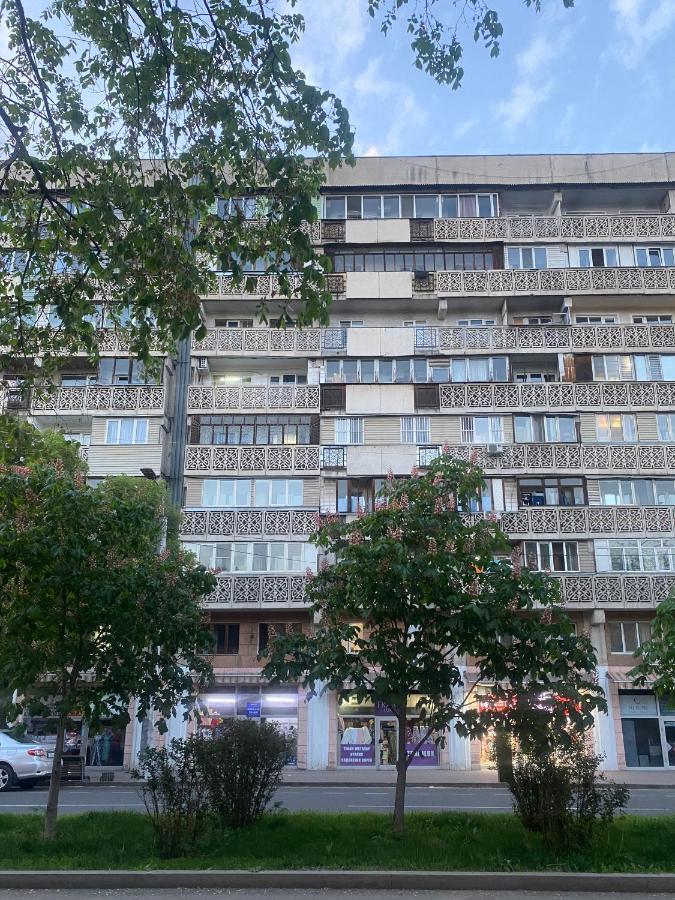 Золотой Квадрат 60 Кв2 Apartment Алма Ата Екстериор снимка